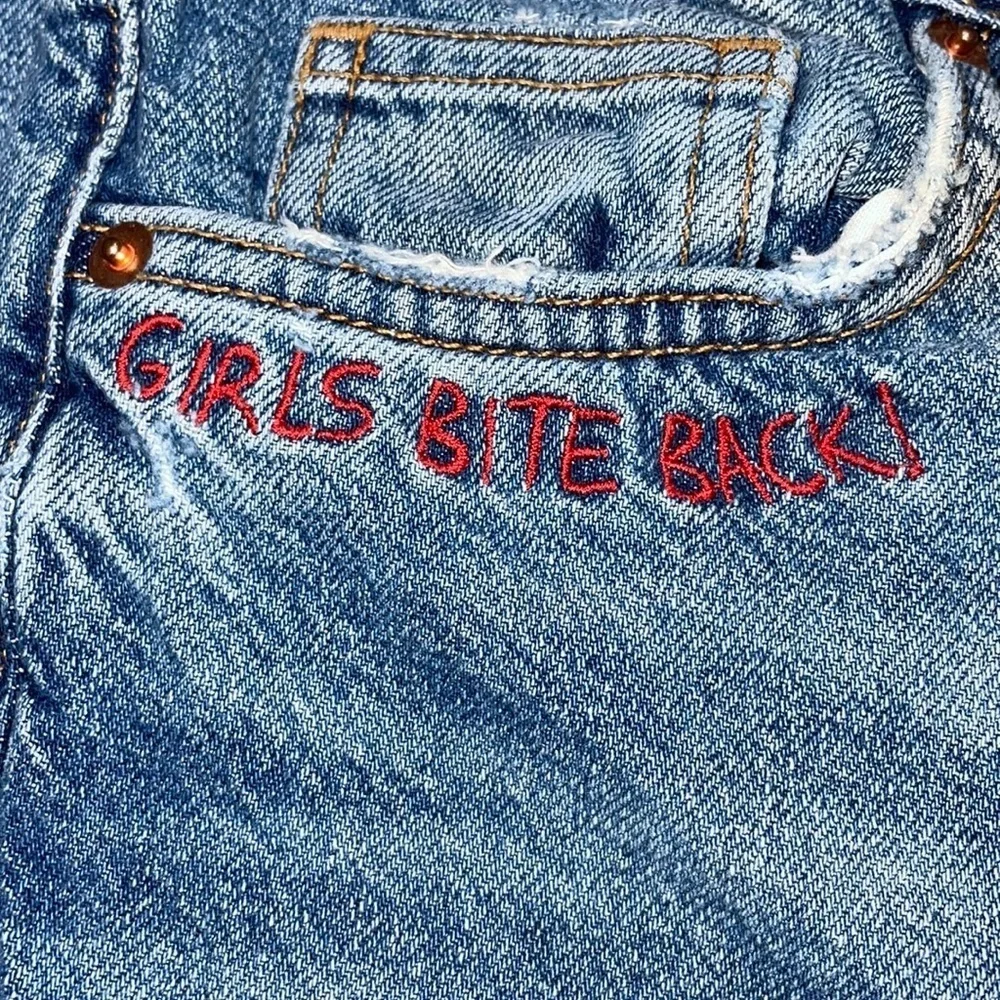 H&M Denim Jeans Distressed Ripped In style Size 6 - Picture 5 of 10